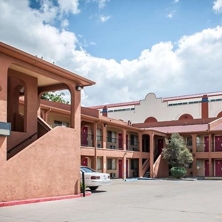 Econo Lodge Midtown Альбукерке Экстерьер фото