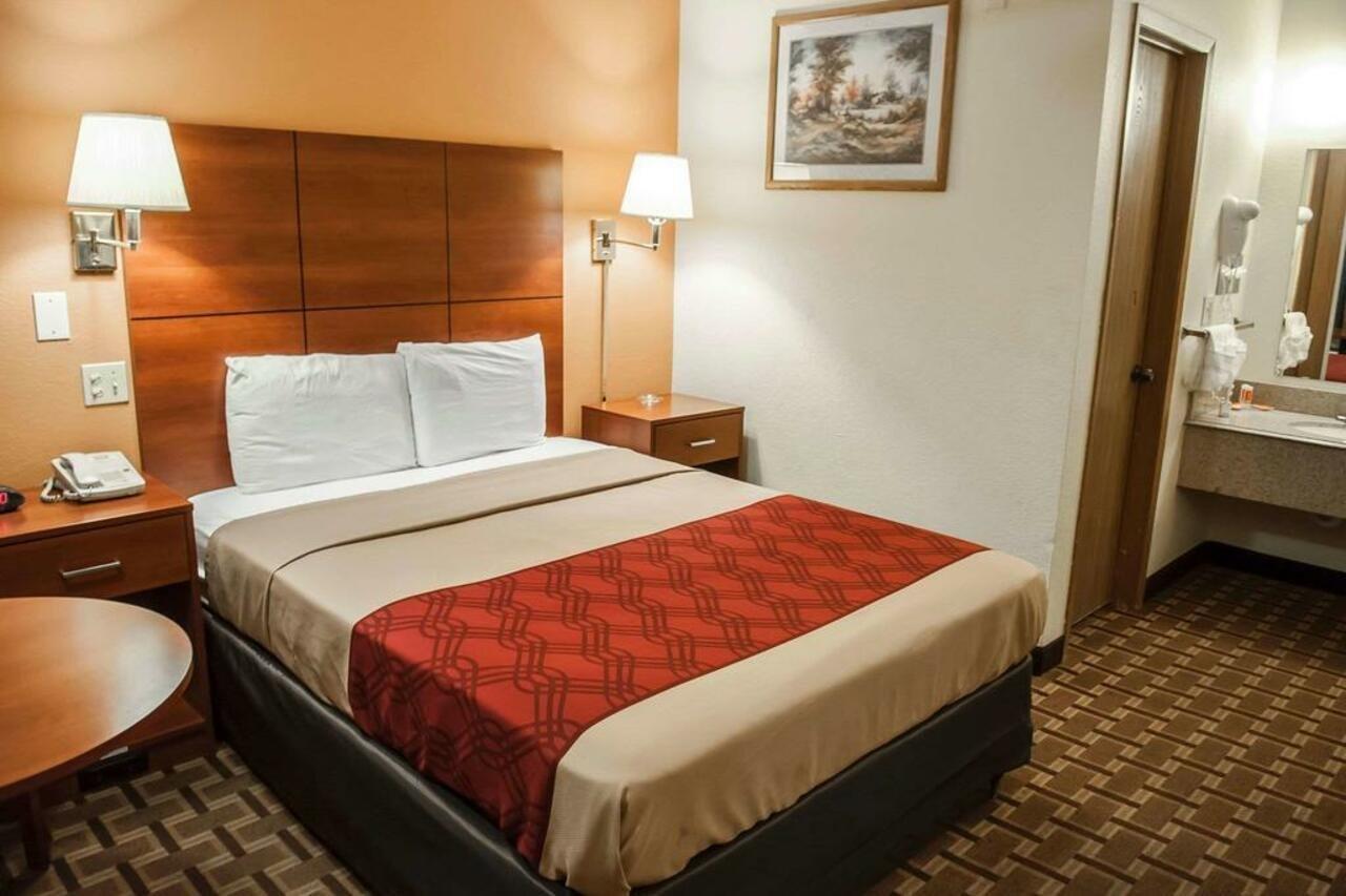Econo Lodge Midtown Альбукерке Экстерьер фото