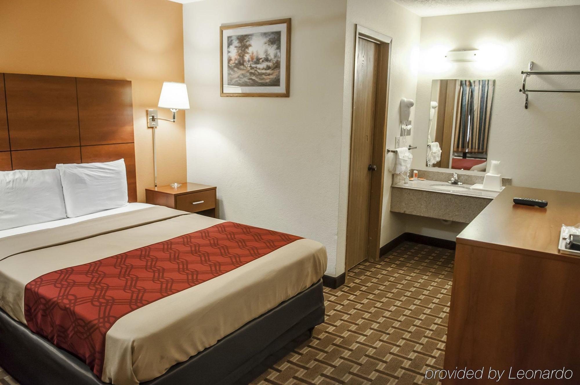 Econo Lodge Midtown Альбукерке Экстерьер фото