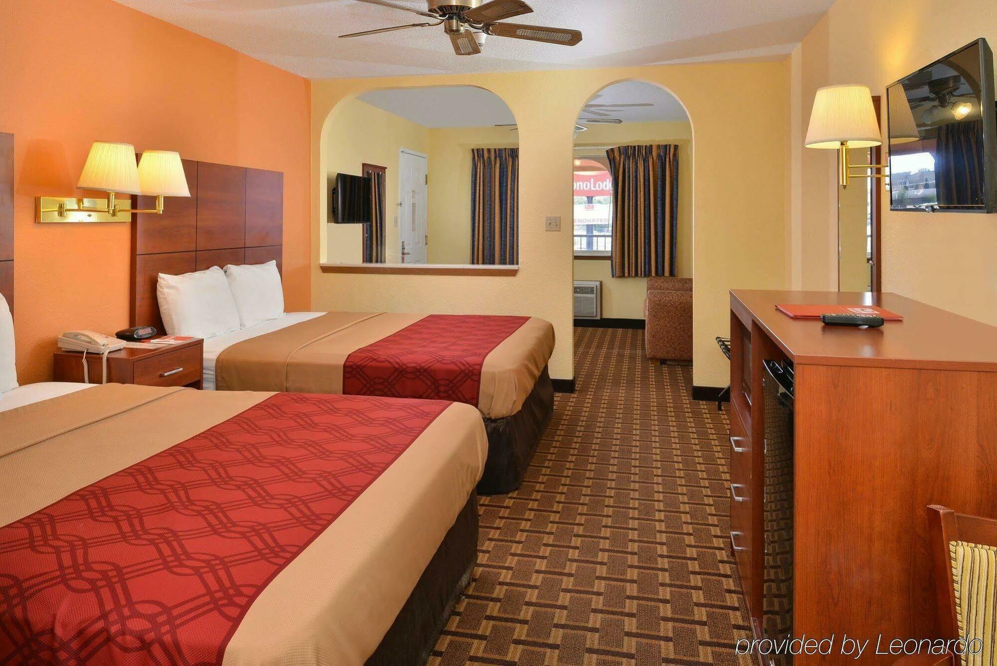 Econo Lodge Midtown Альбукерке Экстерьер фото
