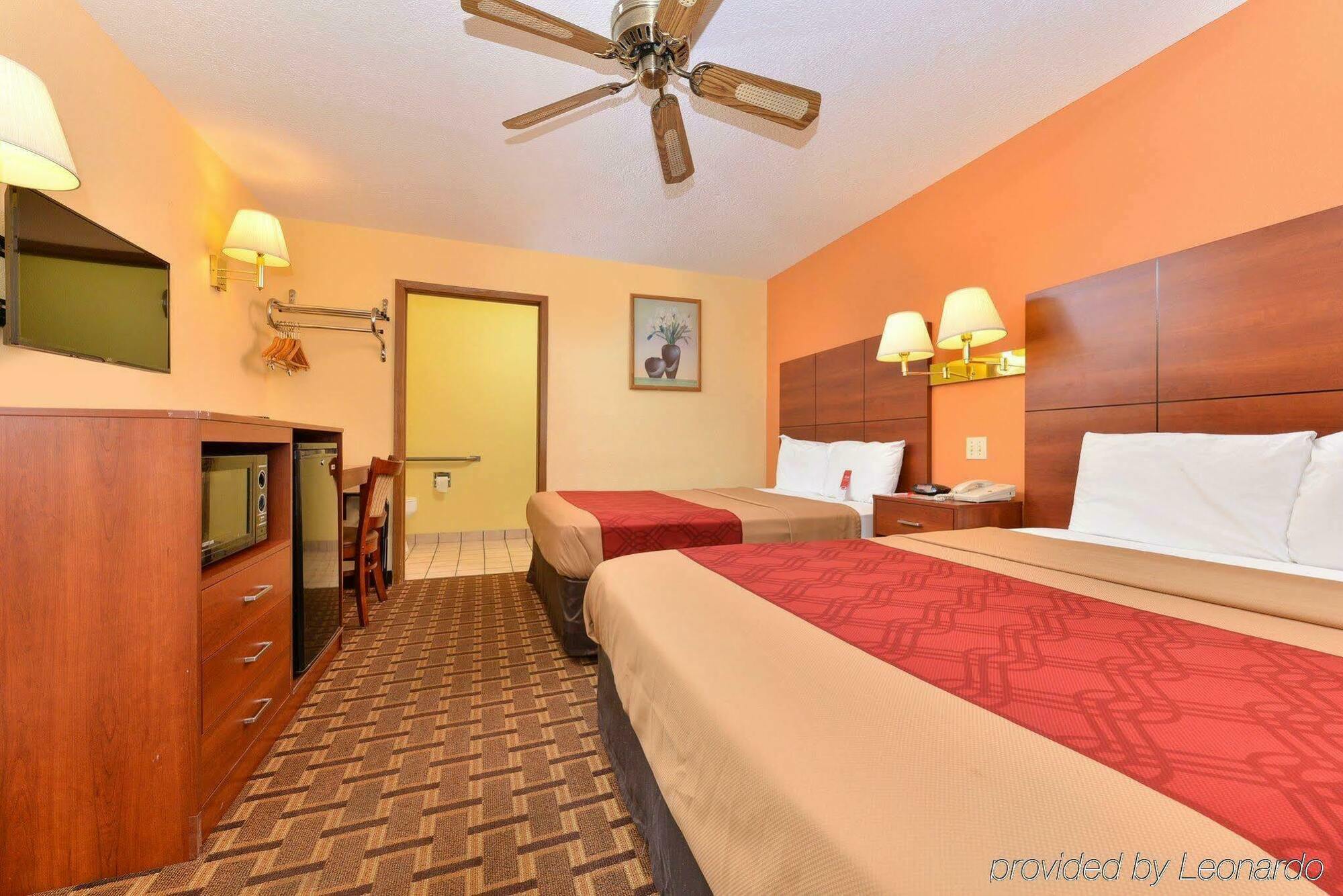Econo Lodge Midtown Альбукерке Экстерьер фото